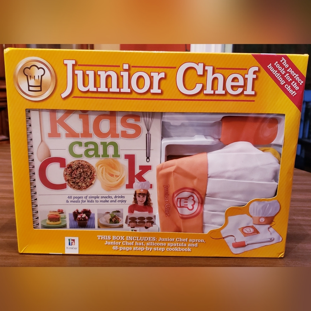 Junior Chef (Gift Box) 2012 – Hinkler Books – NEW